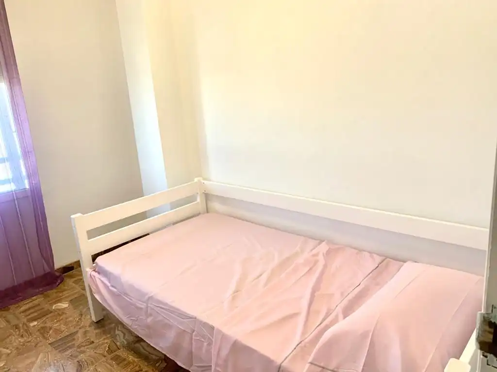 Dormitori de Apartament en venda en Alicante / Alacant amb Aire condicionat, Terrassa i Moblat