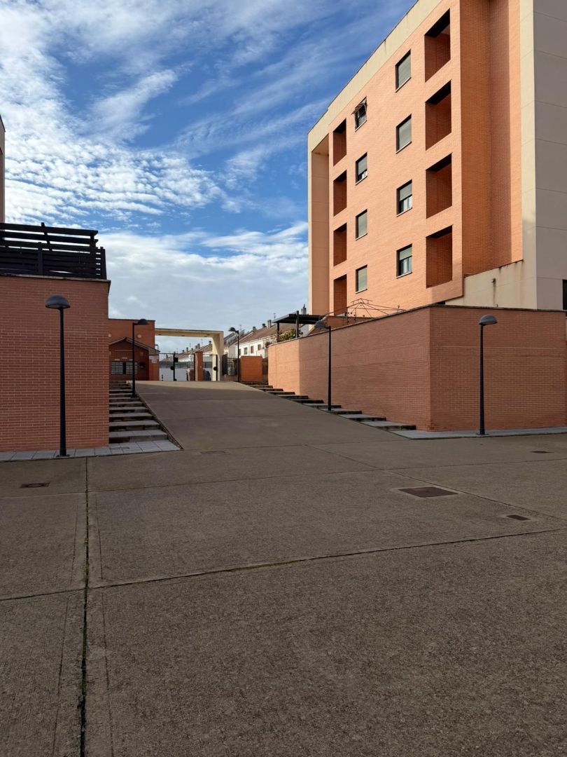 Parking of Flat for sale in Ciudad Real Capital  with Air Conditioner, Heating and Community pool
