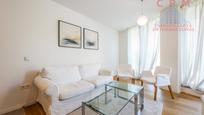 Living room of Flat to rent in  Madrid Capital  with Air Conditioner, Heating and Parquet flooring