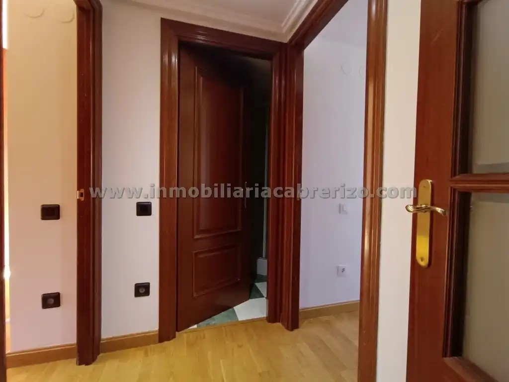 Flat for sale in Calle Rodrigo de Arriaga Mendo, Residencia