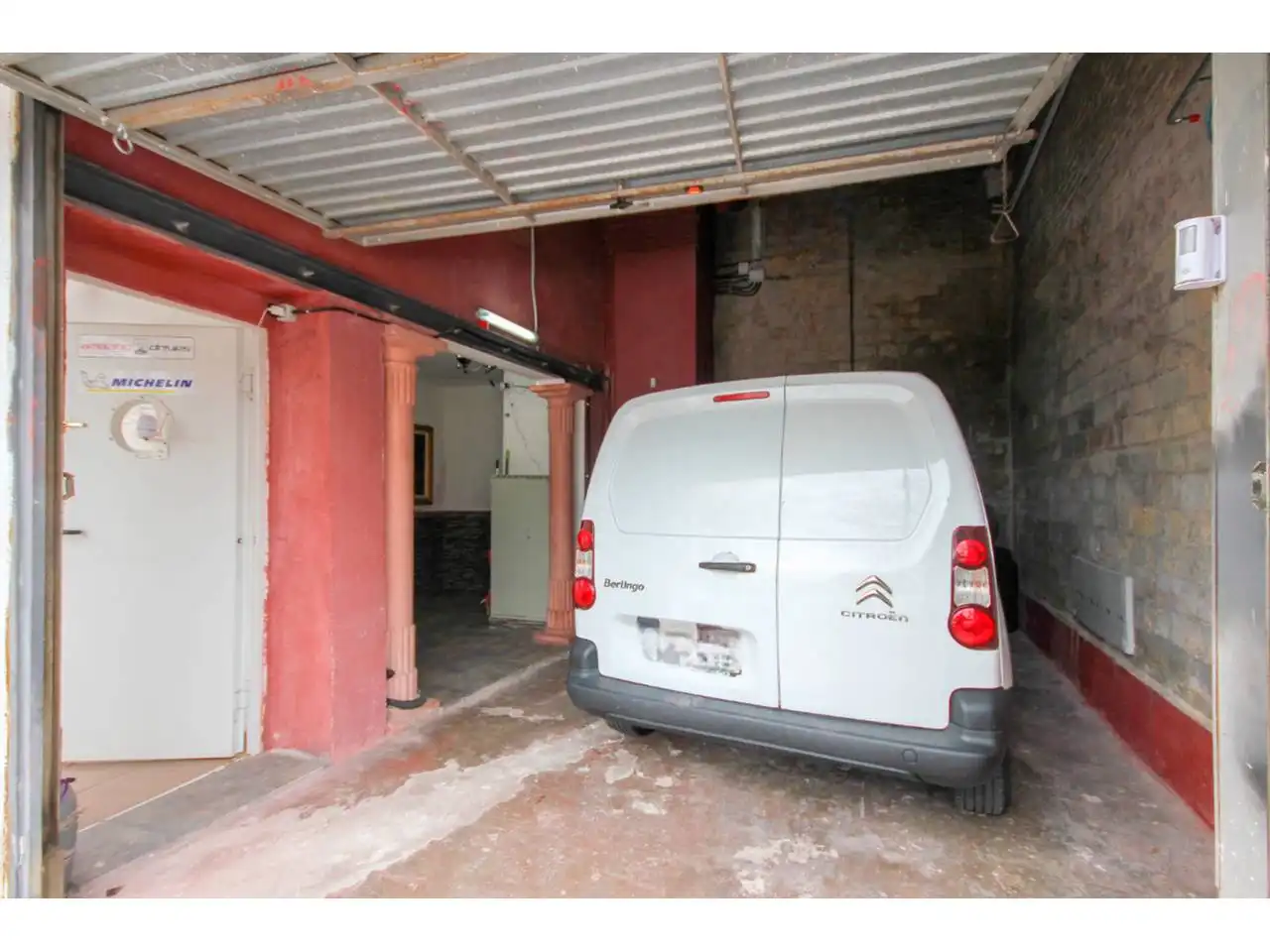 Parking of Houses for sale in Esplugues de Llobregat  with Air Conditioner, Heating and Private garden