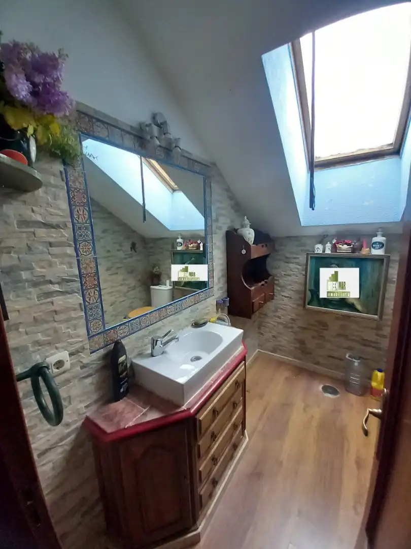 Baño de Ático en venta en Marina de Cudeyo con Calefacción, Parquet y Terraza
