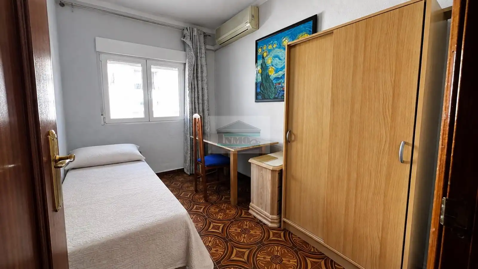 Bedroom of Flat for rent in Granada  with Air Conditioner, Furnished and Balcony