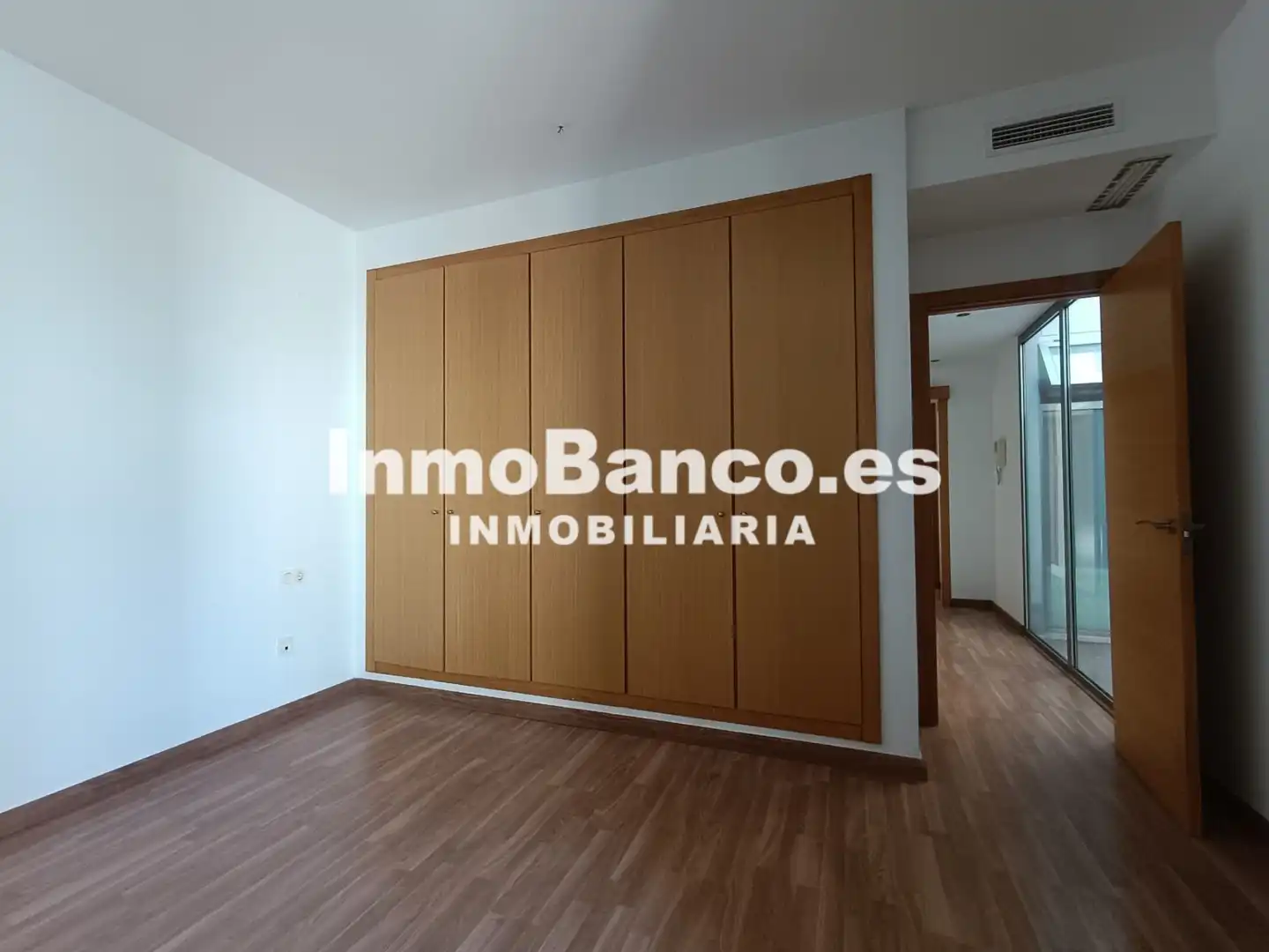 Bedroom of Detached homes for rent in La Pobla de Vallbona  with Air Conditioner, Heating and Terrace