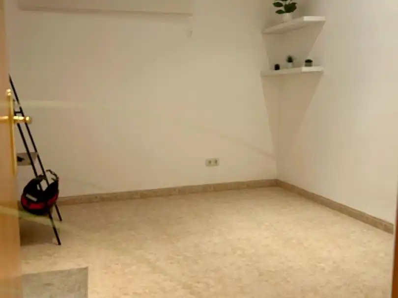 Office for rent in Roda de Berà  with Air Conditioner