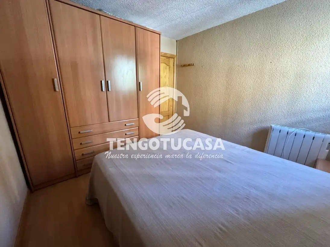 Habitación de Piso en venta en Madrid con Calefacción, Trastero y Horno