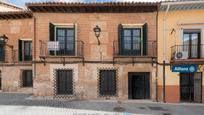 Vista exterior de Casa adosada en venda en Torrelaguna amb Calefacció, Jardí privat i Traster