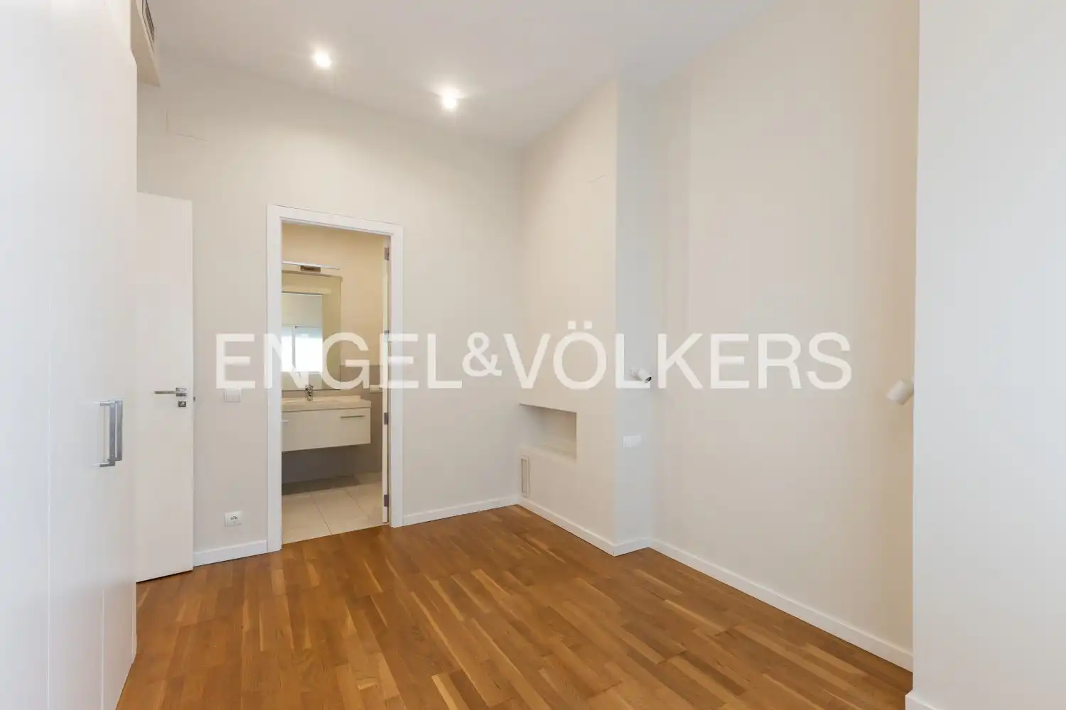 Piso de alquiler en Valencia con Aire acondicionado, Calefacción y Parquet