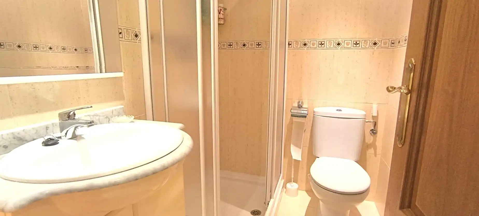 Baño de Piso en venta en Entrena con Calefacción, Terraza y Trastero