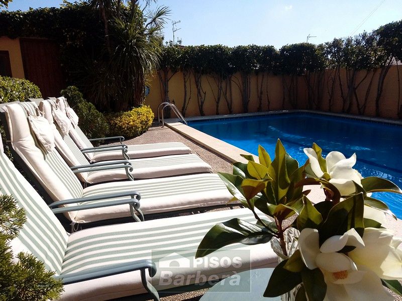 Swimming pool of House or chalet for sale in Cerdanyola del Vallès  with Heating, Private garden and Terrace