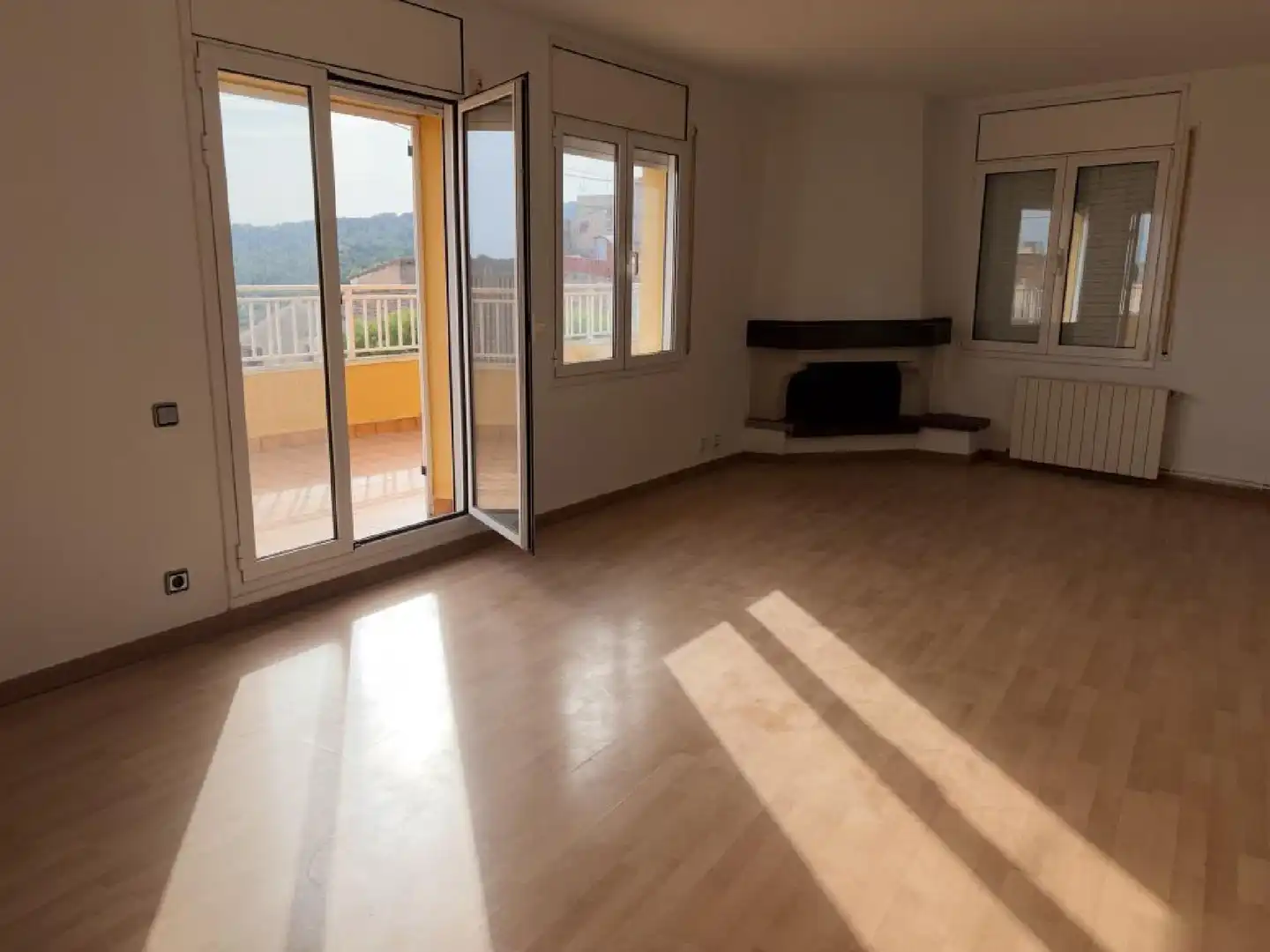 Sala d'estar de Pis en venda en La Pobla de Montornès   amb Terrassa