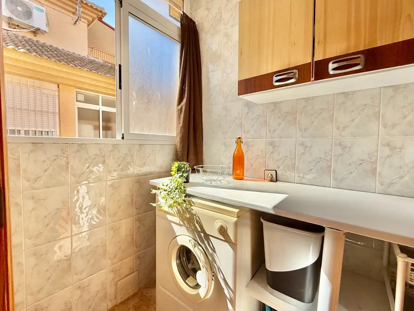 Bany de Casa o xalet en venda en San Pedro del Pinatar amb Jardí privat, Terrassa i Rentadora