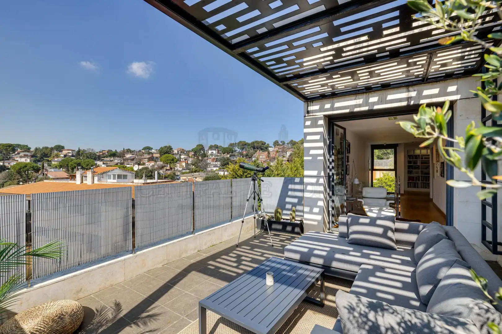 Terrassa de Casa o xalet en venda en Sant Cugat del Vallès amb Aire condicionat, Calefacció i Jardí privat