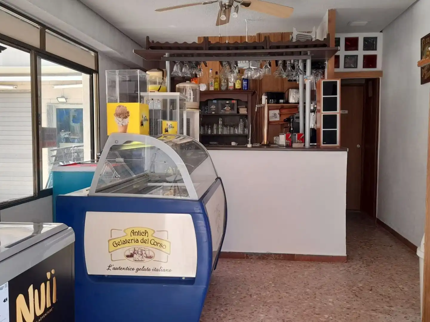 Local de alquiler en Playa de Gandia