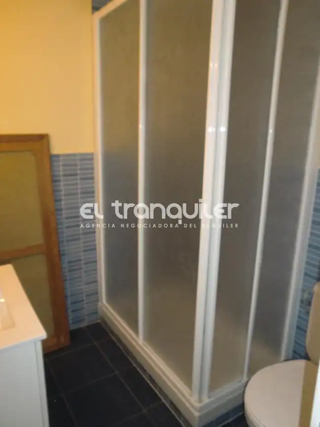 Bathroom of Flat for rent in Madrid  with Air Conditioner, Parquet flooring and Terrace