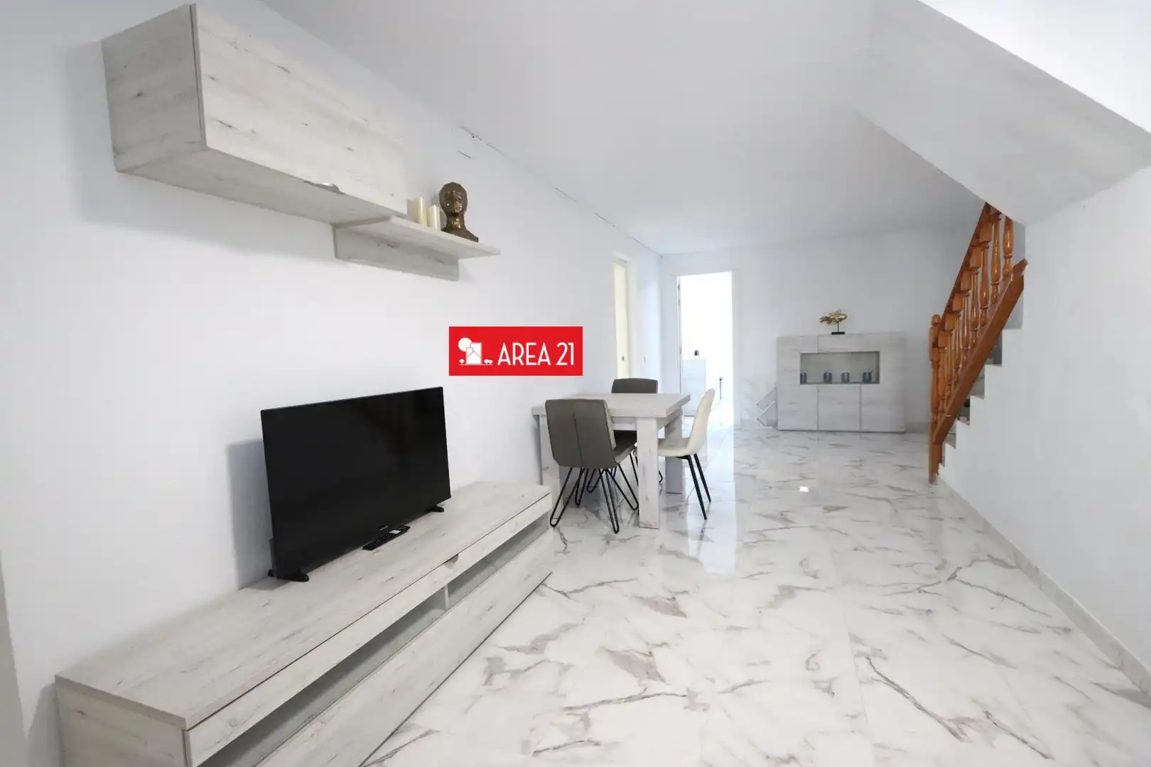 Houses for sale in La Pobla de Vallbona  with Heating, Terrace and Storage room
