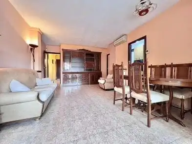 Sala de estar de Piso de alquiler en Terrassa con Aire acondicionado, Calefacción y Terraza