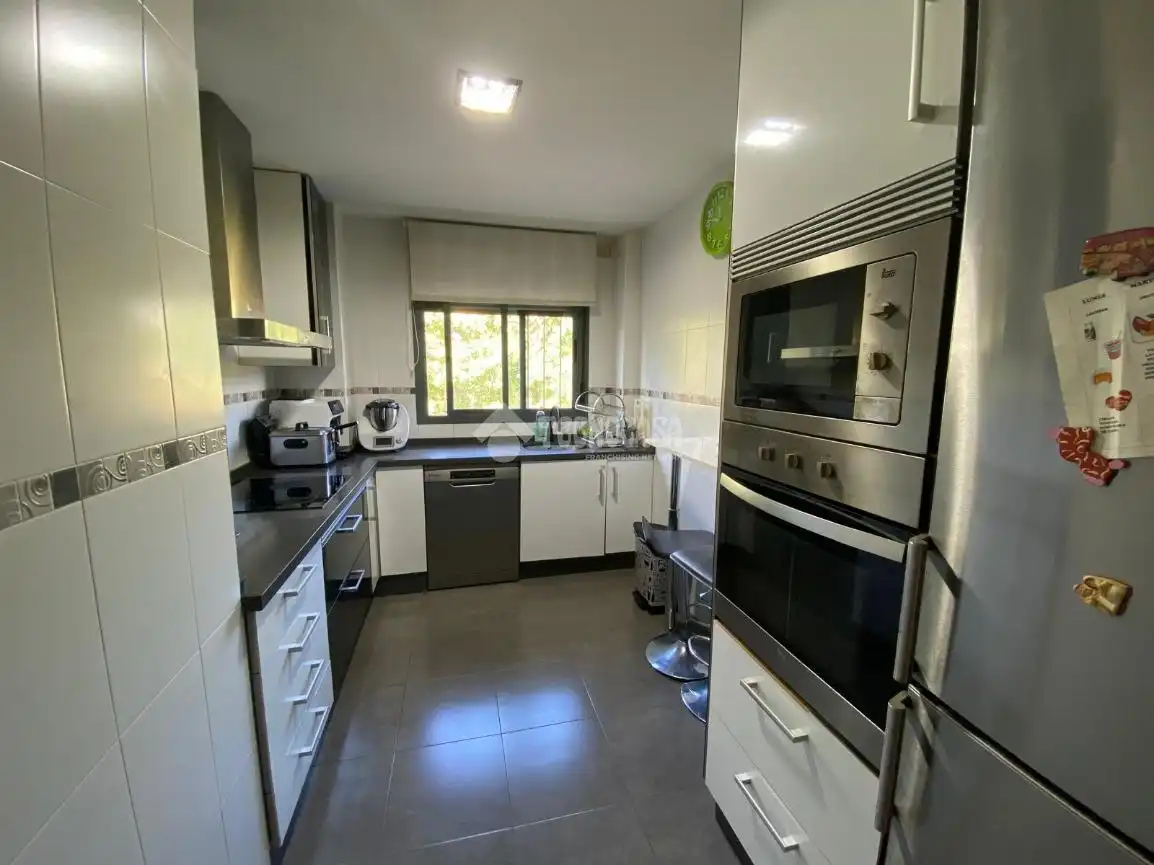 Kitchen of Flat for sale in Córdoba