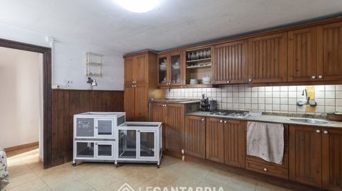 Terreno de 400 m con casa y garaje en San Román de la Llanilla, cerca de La Maruca Santander