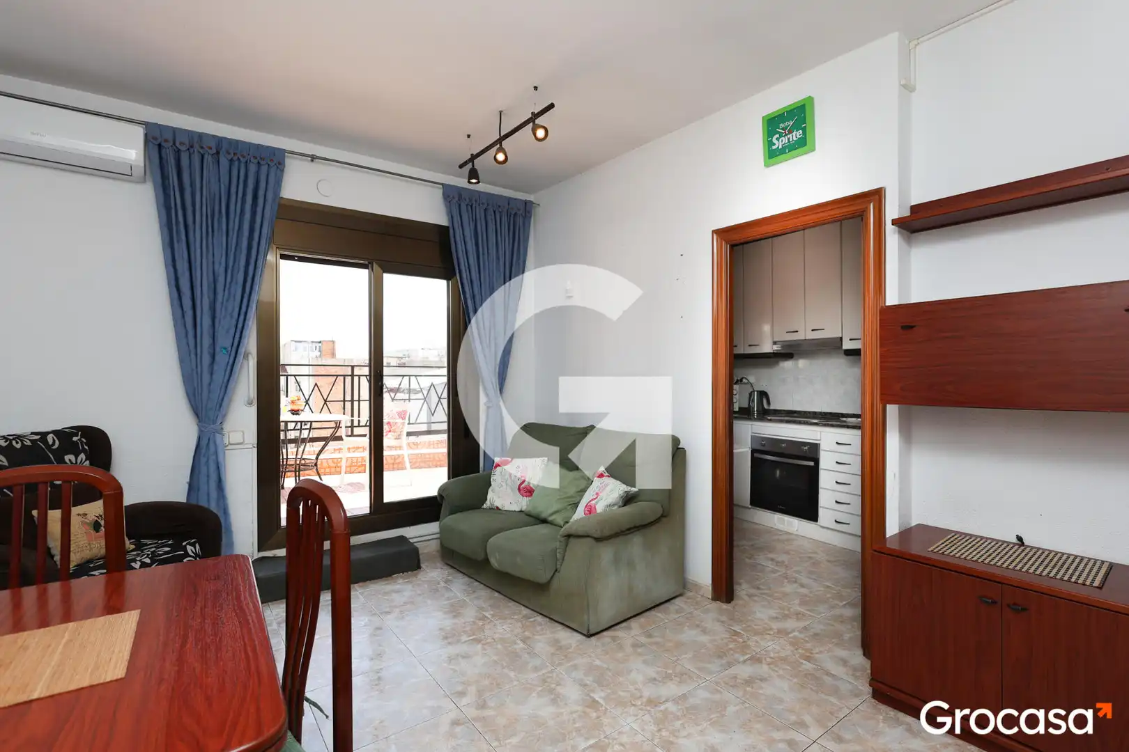 Ático en venta en CL LLANÇA DE, La Torrassa