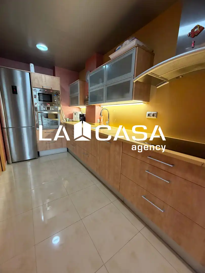 Cocina de Piso en venta en Badalona con Calefacción