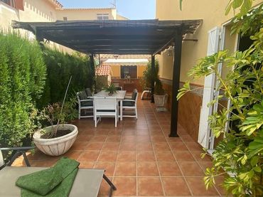 Xalet amb piscina en venda a Calabardina
