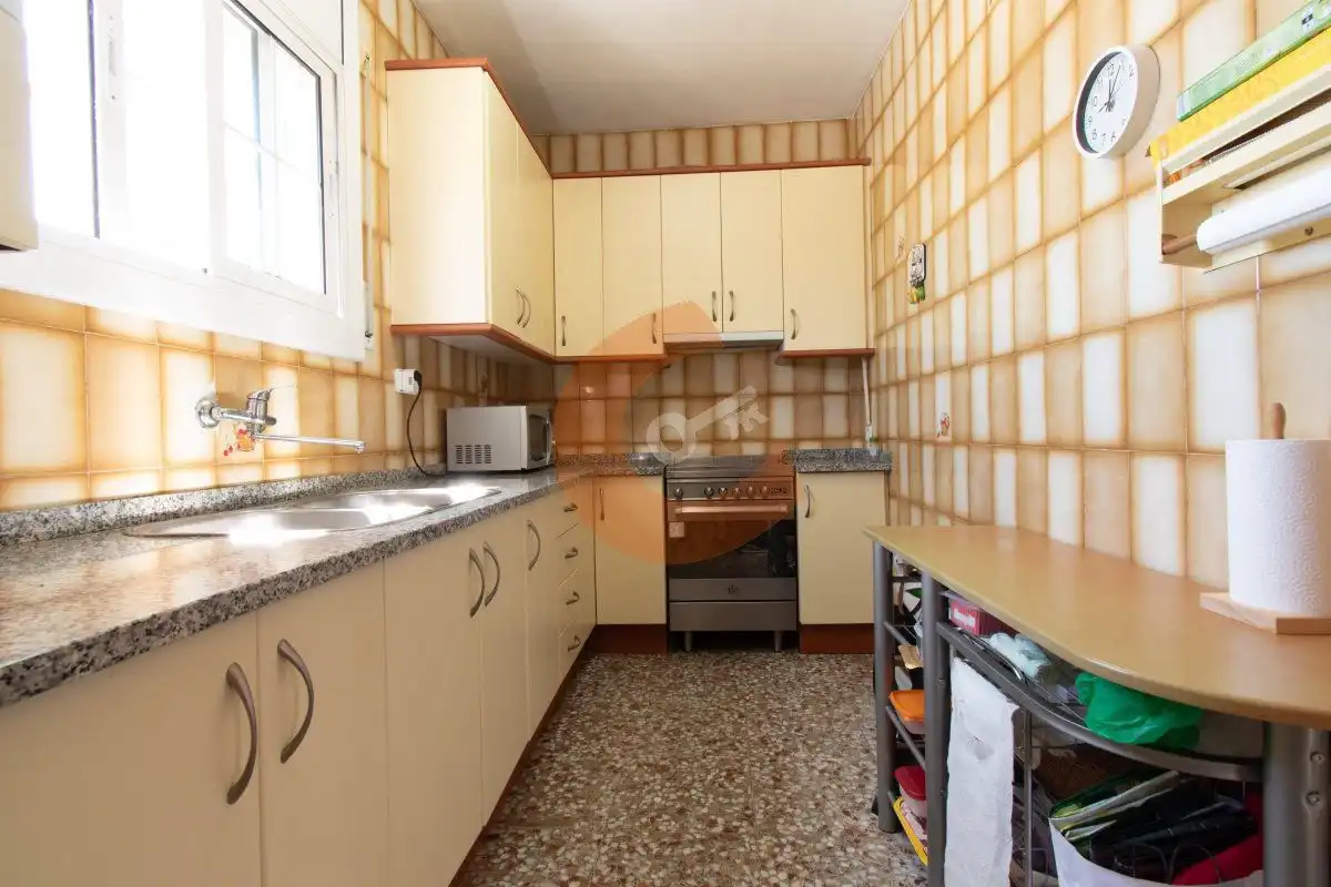 Cuina de Casa o xalet en venda en Santa Oliva amb Jardí privat, Terrassa i Traster