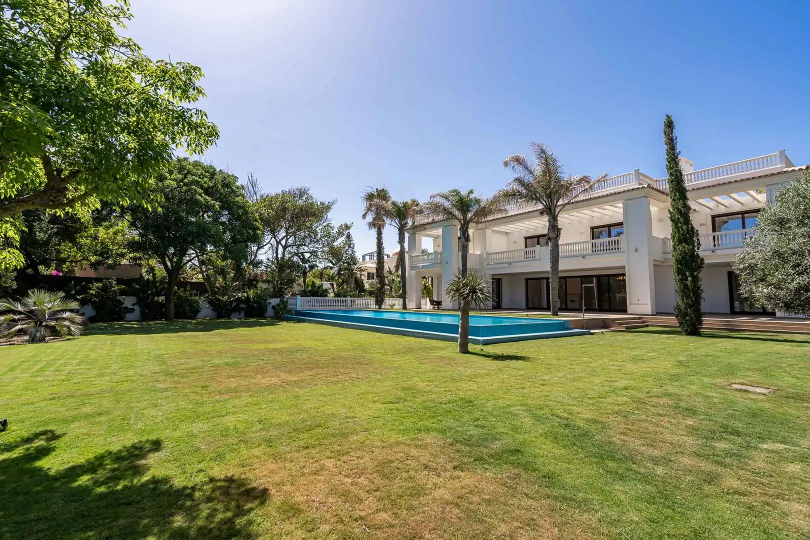 Jardí de Casa o xalet en venda en Estepona amb Aire condicionat, Jardí privat i Terrassa