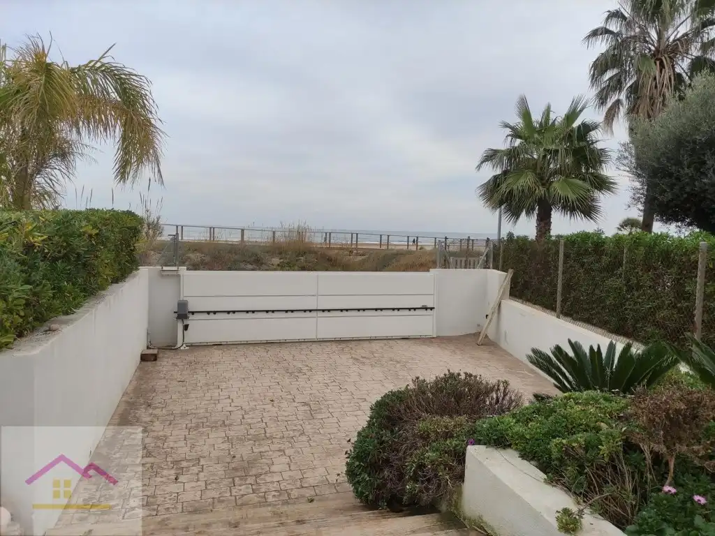 Casa aparellada amb terrassa en venda a Calle l'Atail 51, imagen 4