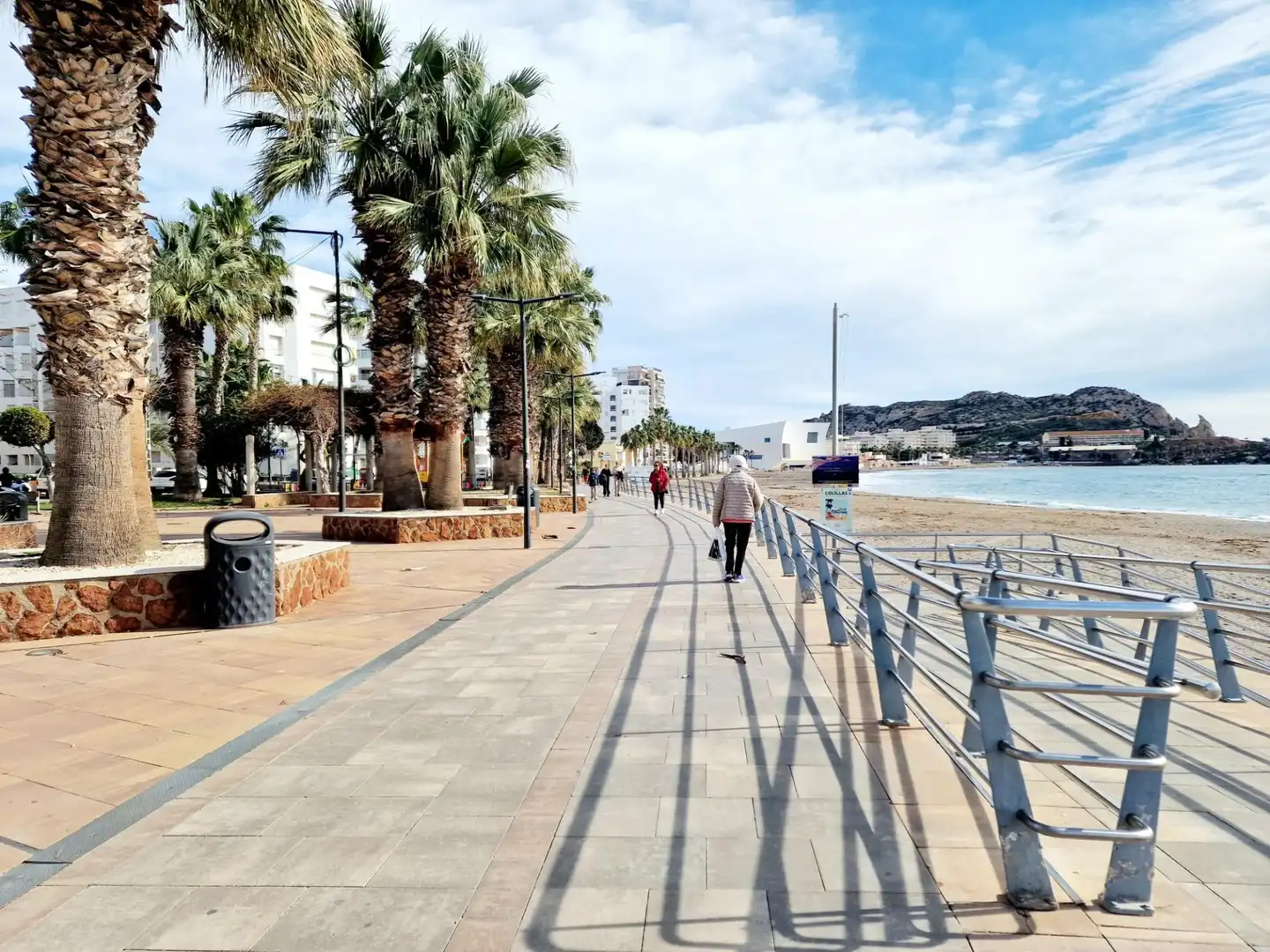 Vista exterior de Piso en venta en Águilas con Jardín privado, Terraza y Amueblado