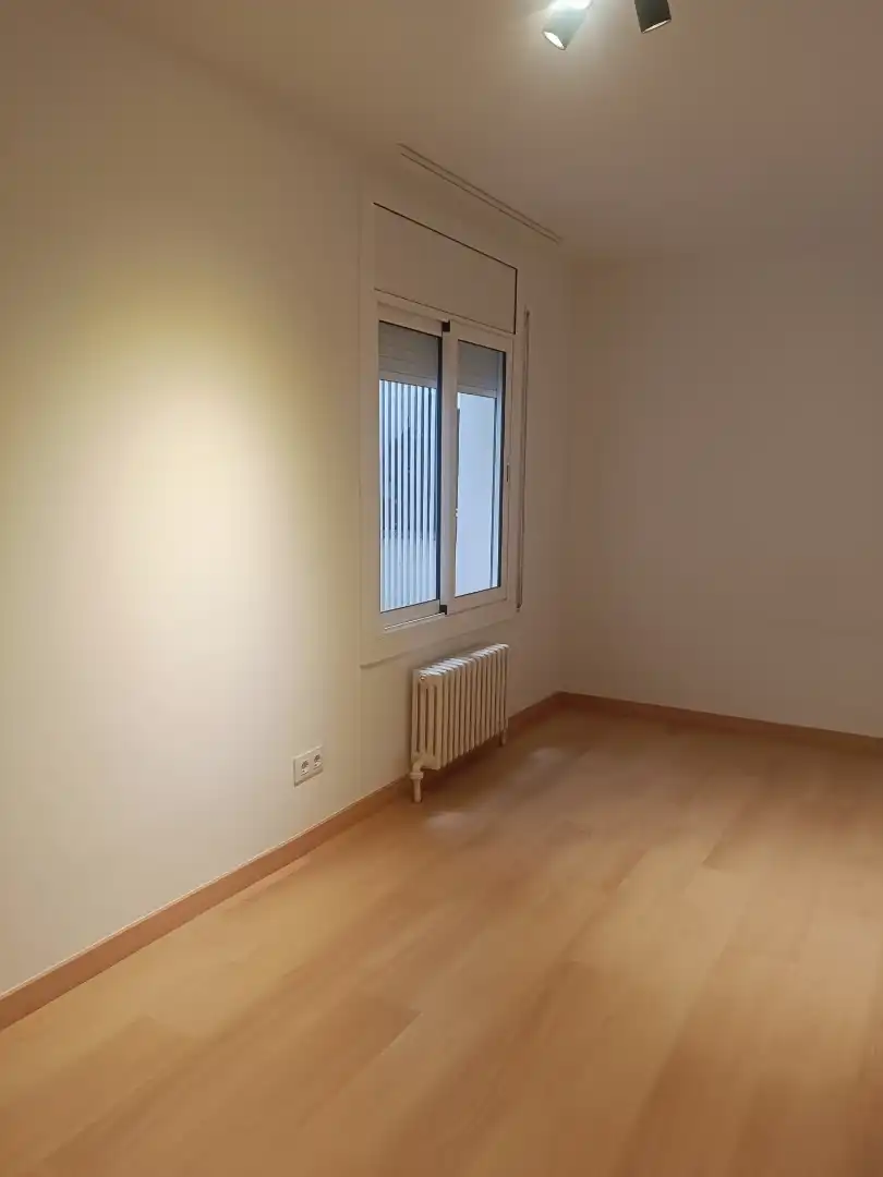 Bedroom of Flat for rent in Barcelona  with Heating, Parquet flooring and Oven