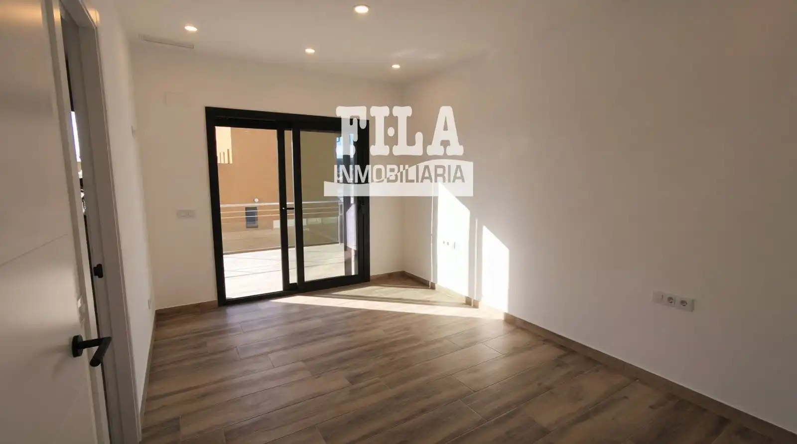 Houses for sale in El Vendrell  with Air Conditioner, Heating and Swimming Pool