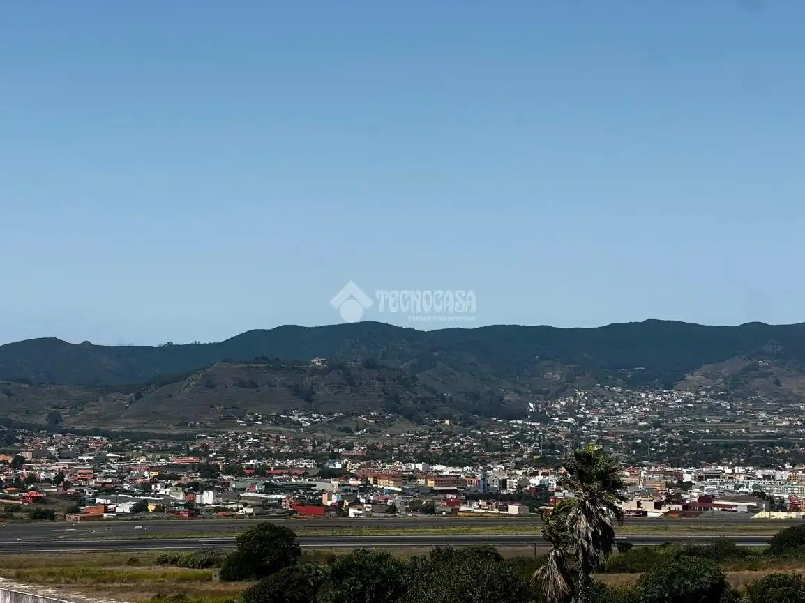 Vista exterior de Pis en venda en San Cristóbal de la Laguna