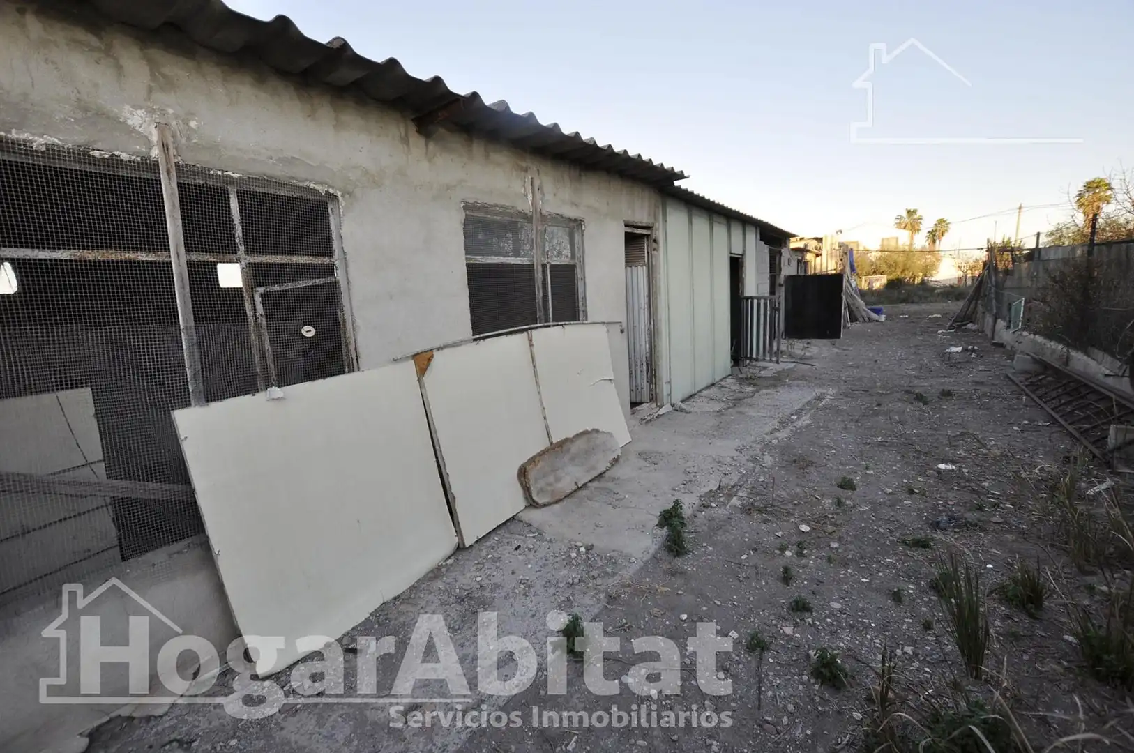 Vista exterior de Casa o xalet en venda en Sagunto / Sagunt amb Calefacció, Jardí privat i Terrassa