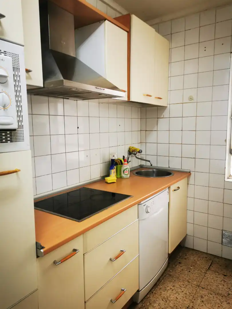 Kitchen of Flat for rent in Salamanca  with Heating, Furnished and Washing machine