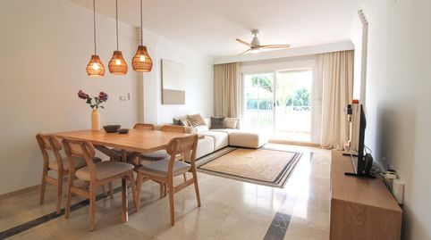 Foto 3 von Wohnung zum Verkauf in Avenida de Alcudia, Río Real, Marbella