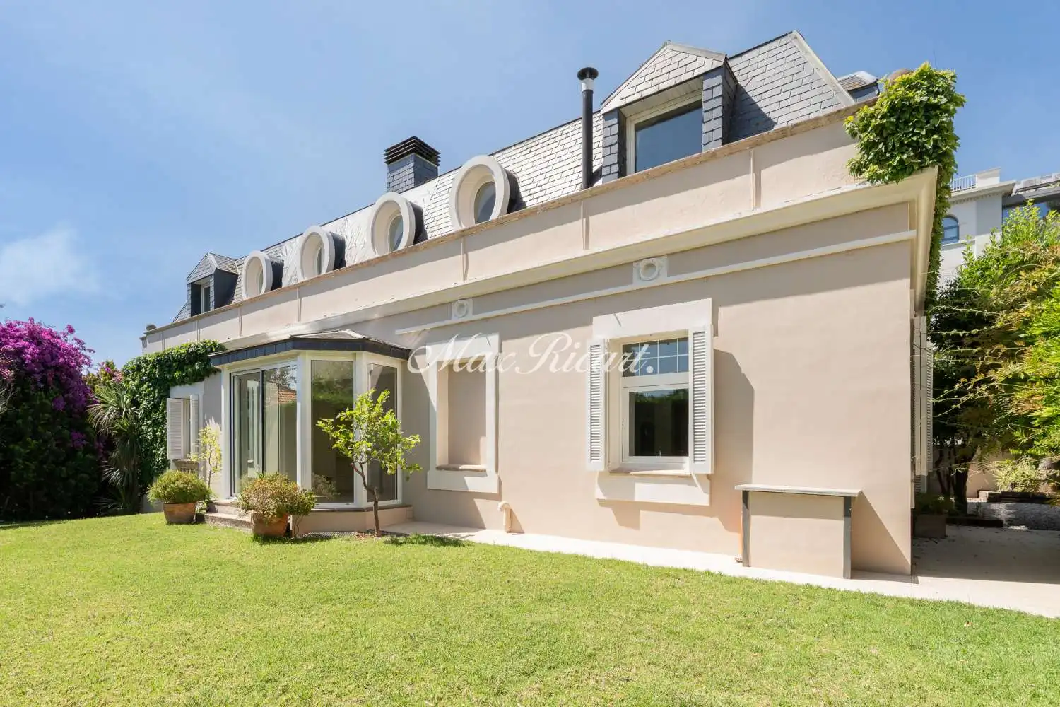 Maison avec terrasse à louer à N/A