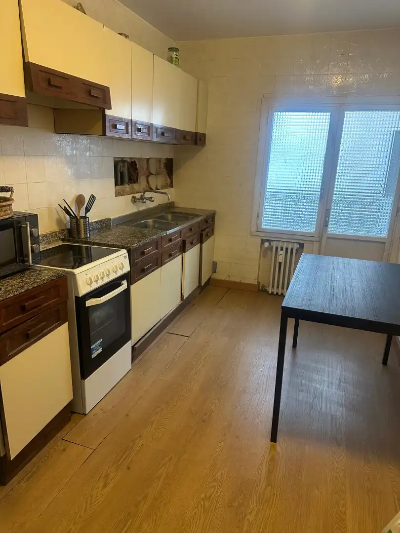 Küche von Wohnung zum Verkauf in Oviedo  mit Heizung, Parkett und Terrasse