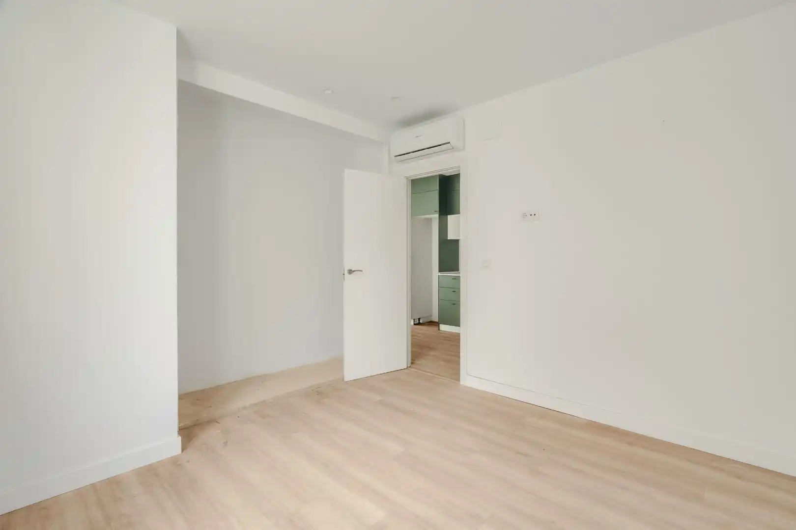 Flat with terrace for sale in Plaza Nogalera, imagen 17
