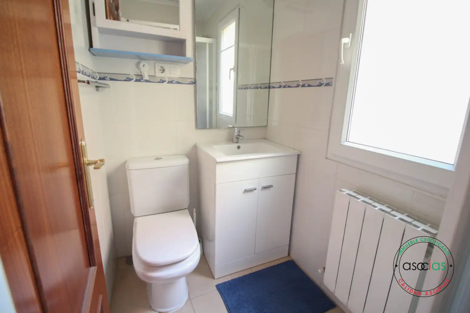 Baño de Ático en venta en Gijón  con Calefacción y Trastero
