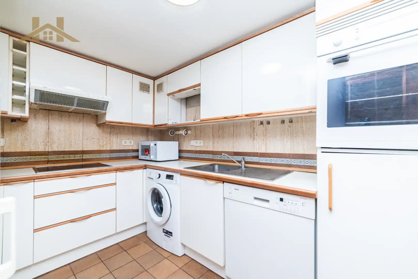 Kitchen of Flat for sale in San Lorenzo de El Escorial  with Balcony