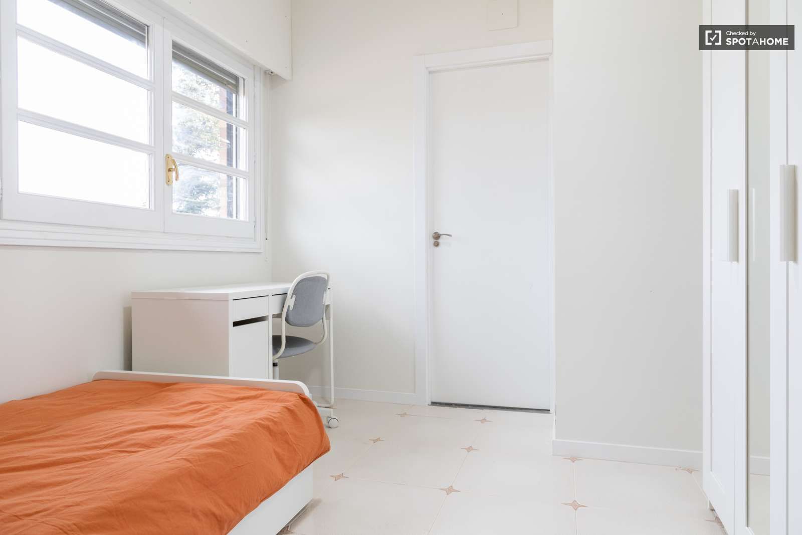 Bedroom of Flat to share in Boadilla del Monte  with Air Conditioner and Terrace