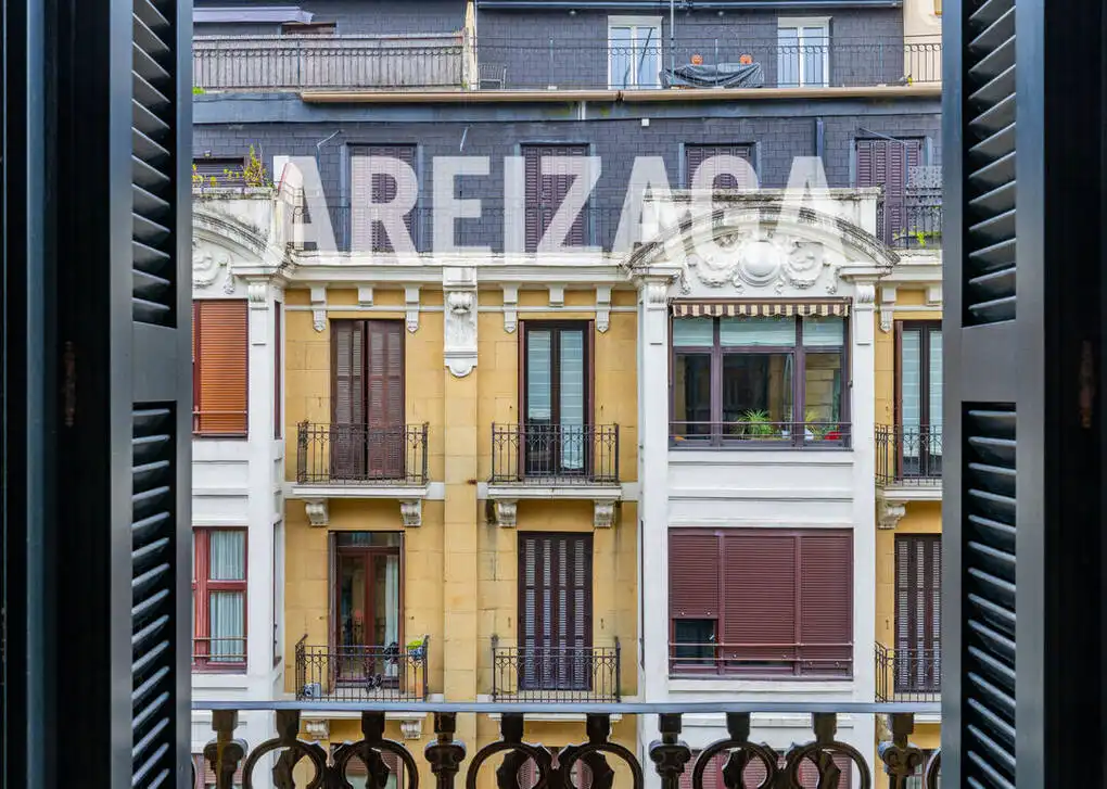 Exterior view of Flat for sale in Donostia - San Sebastián   with Heating and Balcony