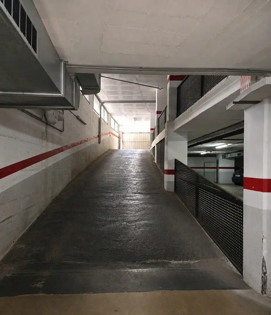 Parking de Piso en venta en Tarragona con Aire acondicionado, Calefacción y Terraza