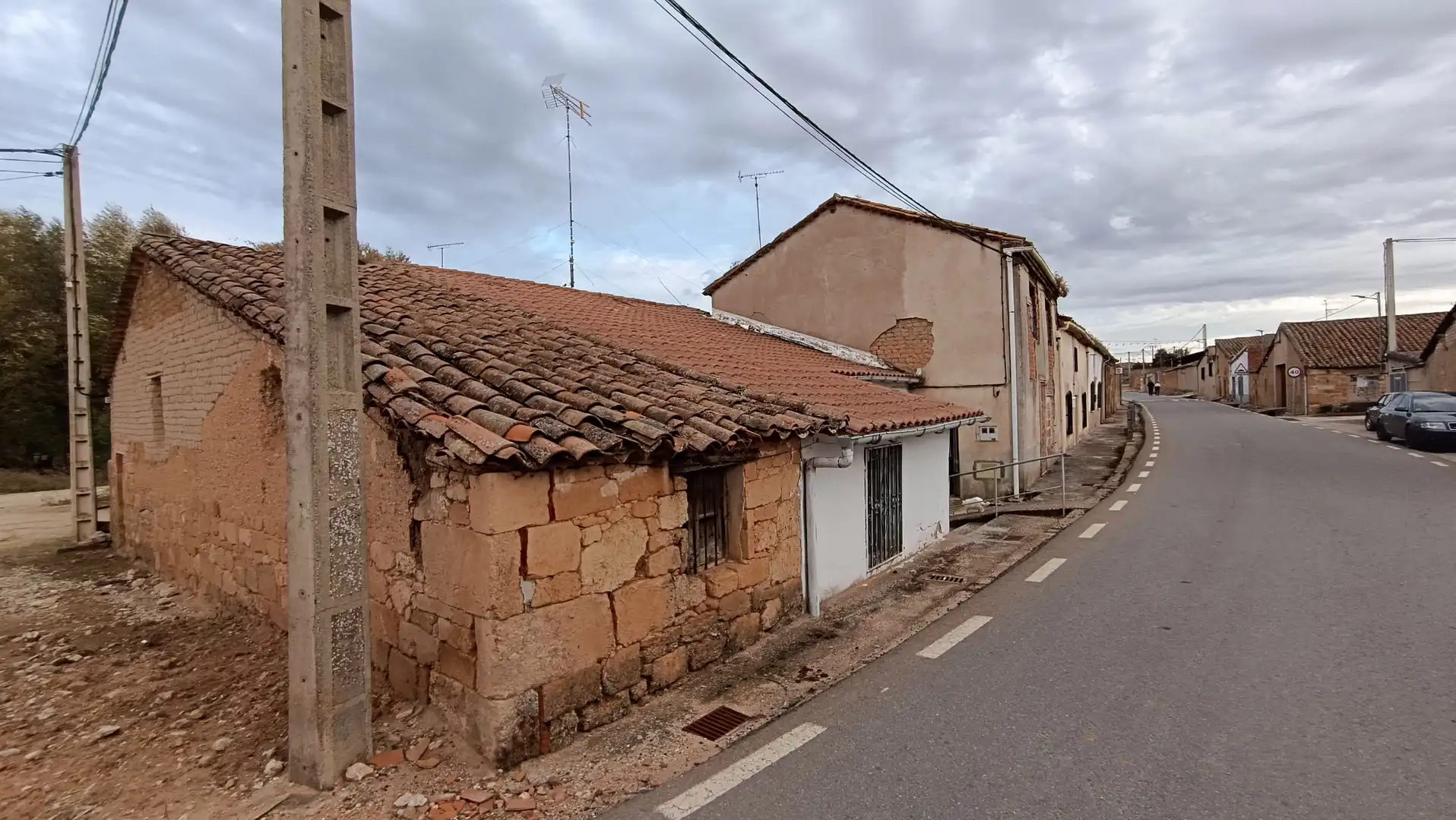 Vista exterior de Finca rústica en venda en Espino de la Orbada amb Moblat
