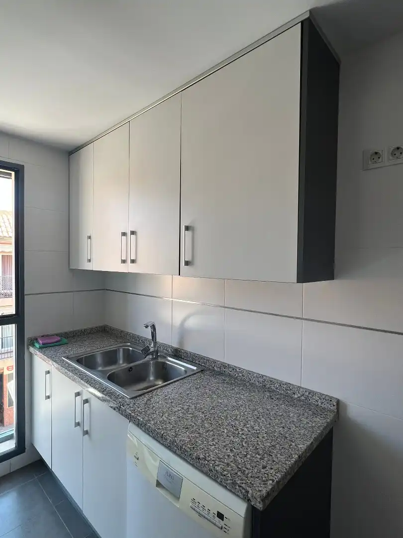 Küche von Dachboden zur Miete in Massamagrell mit Klimaanlage, Heizung und Terrasse
