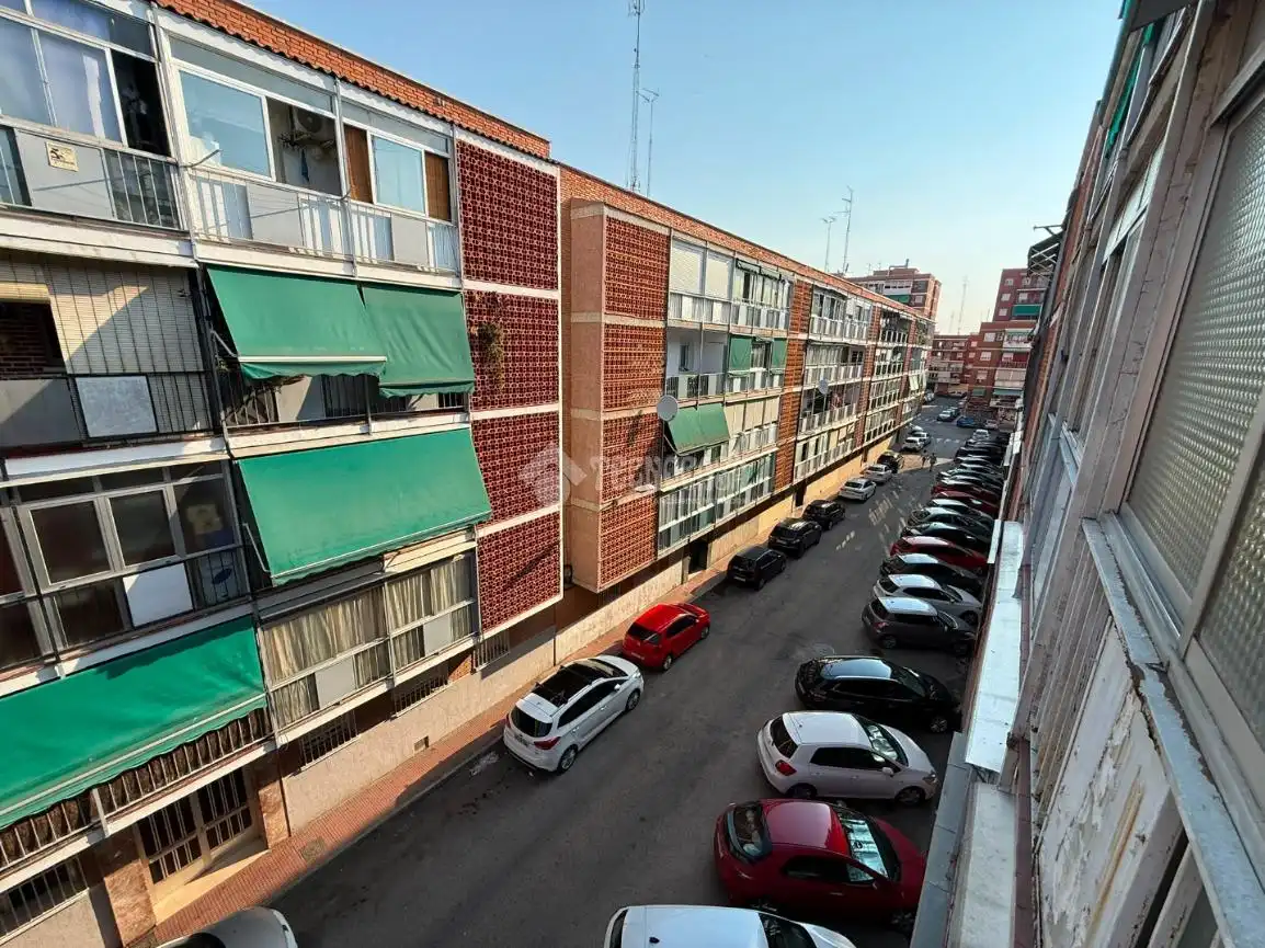 Vista exterior de Piso en venta en Alcalá de Henares con Aire acondicionado, Calefacción y Terraza