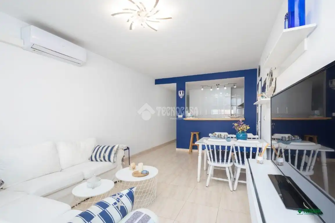 Living room of Flat for sale in Cuevas del Almanzora  with Air Conditioner, Terrace and Balcony