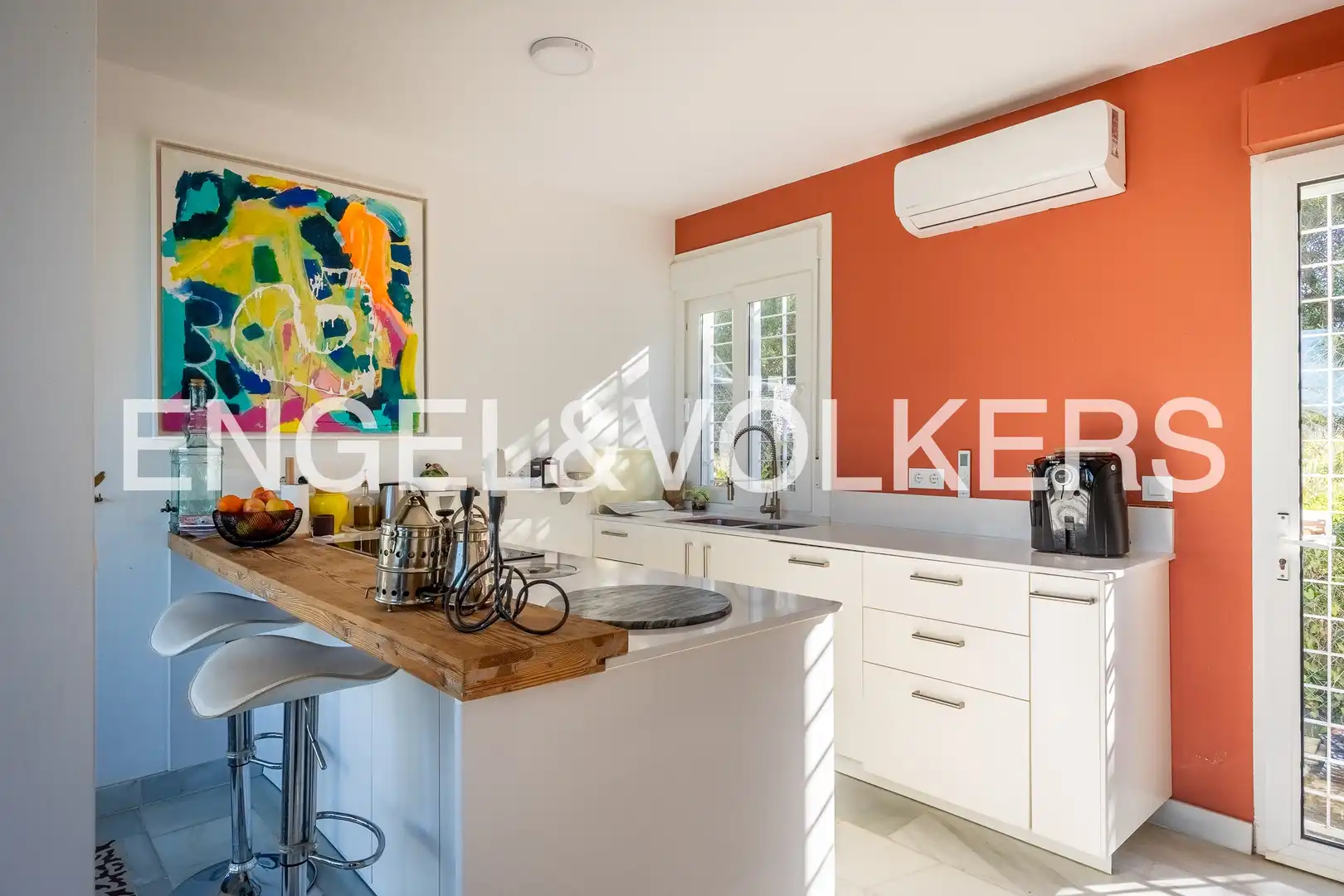 Kitchen of Houses for sale in Valencina de la Concepción  with Air Conditioner, Heating and Private garden