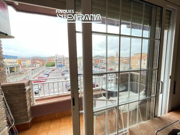 Flat with balcony for sale in Centre